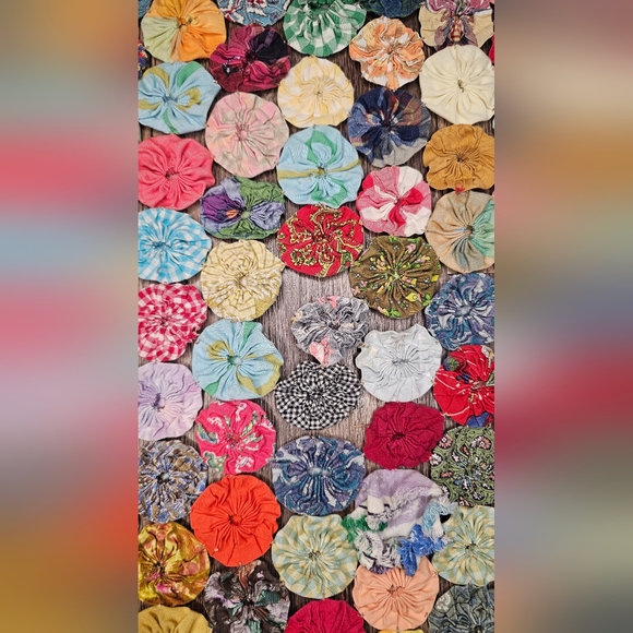 Vintage Handmade Colorful Yo-yo Patchwork Quilt Bedspread King 85.5"x101" - Picture 16 of 16